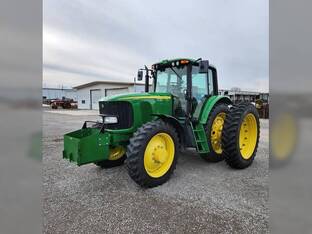 2004 John Deere 7320