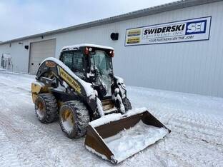 2017 New Holland L228