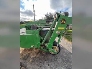 2015 John Deere 835