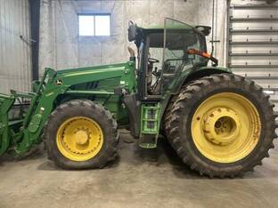 2012 John Deere 6210R