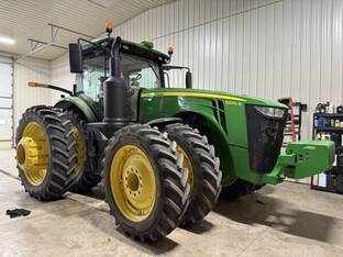 2017 John Deere 8370R