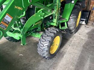 2015 John Deere 4052R