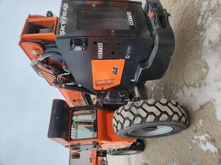 2025 JLG 10054