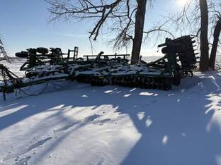 2018 Great Plains 4000TM