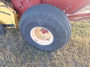 2009 New Holland BR7090