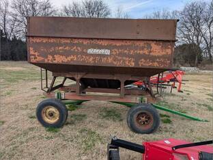 USED EQUIPMENT GRAVITY WAGON