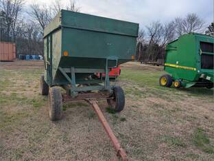 USED EQUIPMENT GREEN GRAVITY WAGON