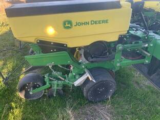 2025 John Deere 1725