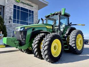 2023 John Deere 8R 370