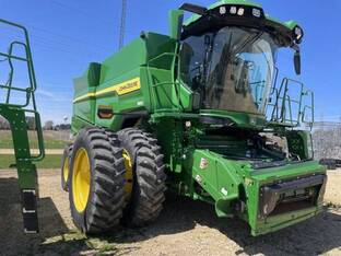 2025 John Deere S7 700