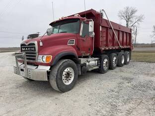 2004 Mack GRANITE CV713
