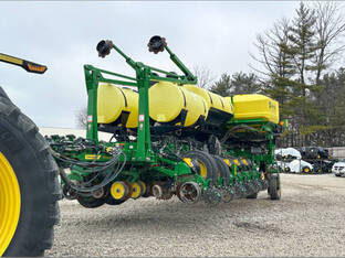 2023 John Deere 1775NT