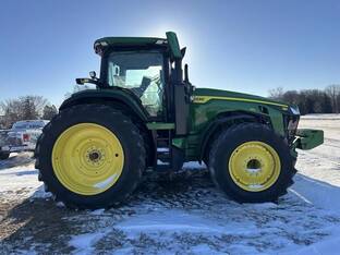2023 John Deere 8R 410