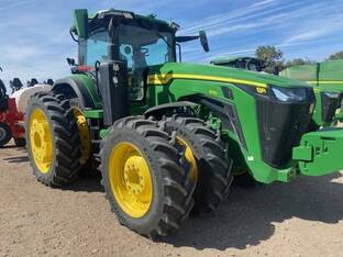 2022 John Deere 8R 370