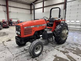 1999 Massey-Ferguson 4243
