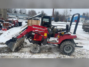 2021 Massey-Ferguson GC1725M