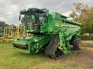 2023 John Deere X9 1100
