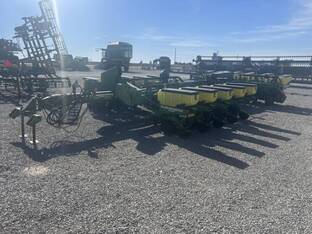 2001 John Deere 1770