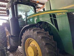 2011 John Deere 8310R