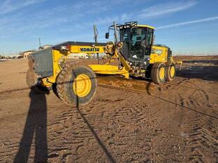 2017 Komatsu GD655-6