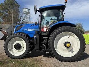 2025 New Holland T7.210