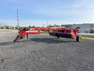 2011 New Holland H7450