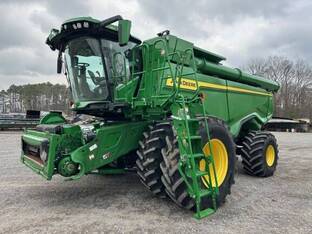 2022 John Deere X9 1100
