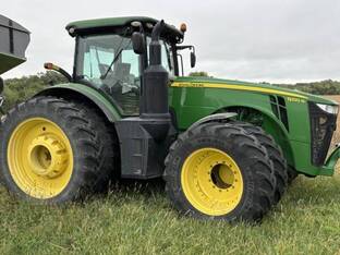 2015 John Deere 8320R