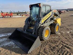 2013 New Holland L225