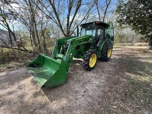 2022 John Deere 5075E