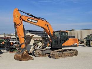 2022 Doosan DX225 LC-7M