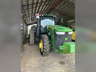 2013 John Deere 8235R