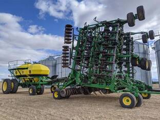 2011 John Deere 1835