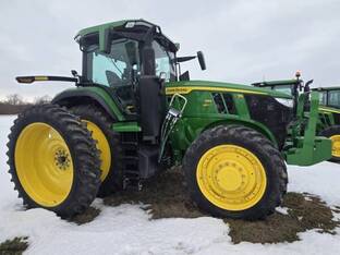 2025 John Deere 7R 230