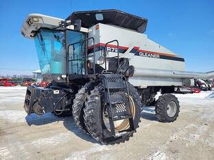 1998 Gleaner R72