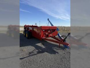 2023 New Holland 195