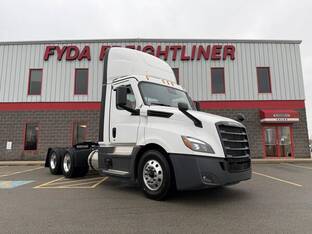 2026 Freightliner CASCADIA 126