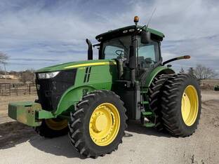2016 John Deere 7210R
