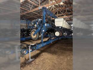 2024 Kinze 3605