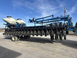 2010 Kinze 3700