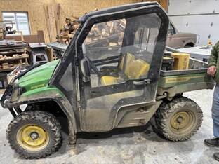 2022 John Deere XUV590E