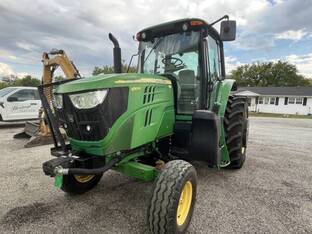 2016 John Deere 6110M