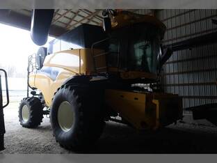 2008 New Holland CR9040