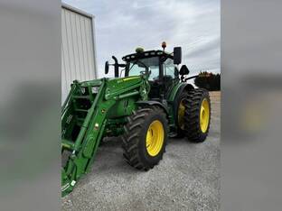 2022 John Deere 6215R