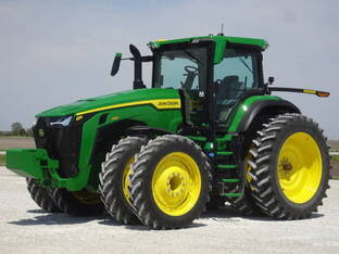 2025 John Deere 8R 340