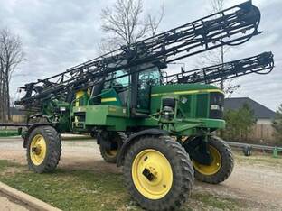 2000 John Deere 4700