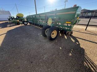 2018 Great Plains 2700