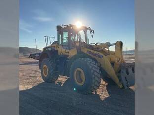 2023 Komatsu WA380-8