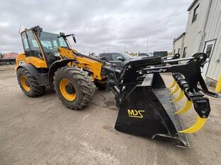 2024 JCB TM420 AGRI