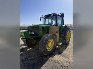 John Deere 7130